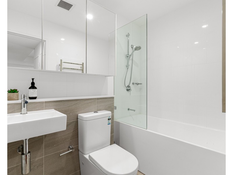 B402/16 Pinnacle Street, Miranda NSW 2228