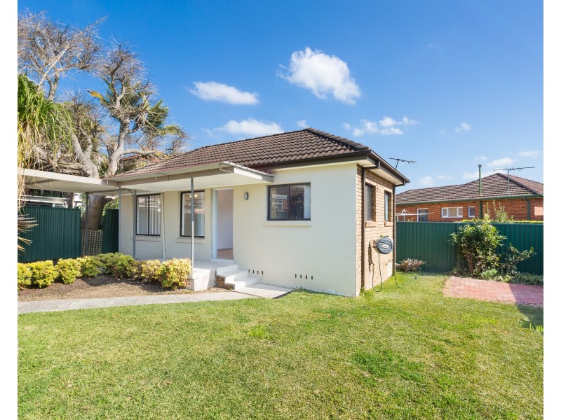 33a Kareena Road, Miranda NSW 2228