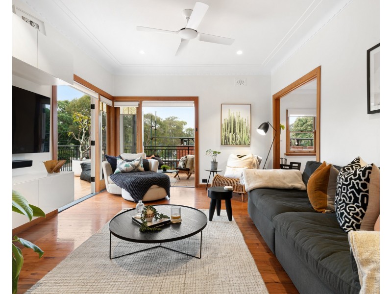 8 Laguna Street, Caringbah South NSW 2229