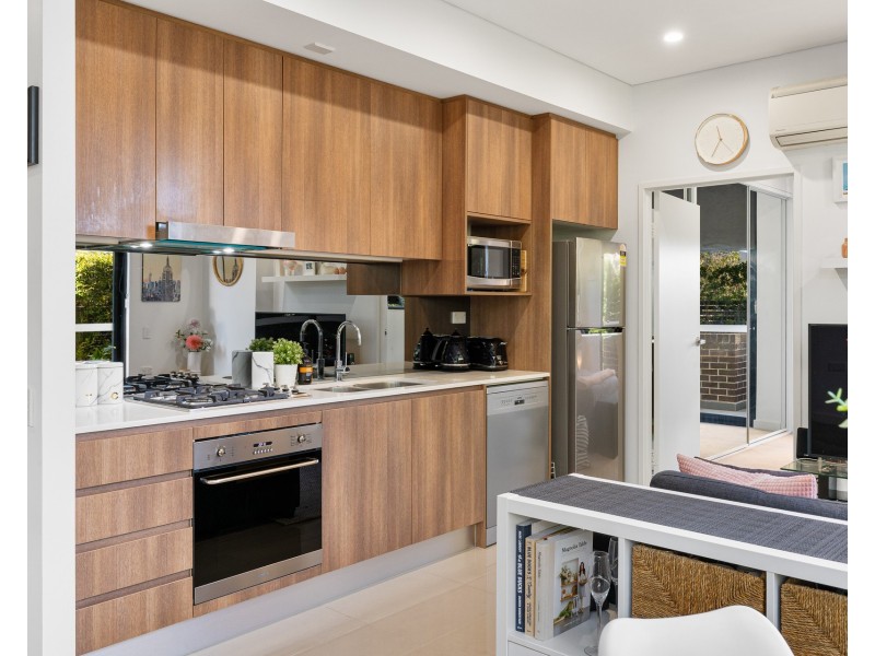 A 3/18 Pinnacle Street, Miranda NSW 2228