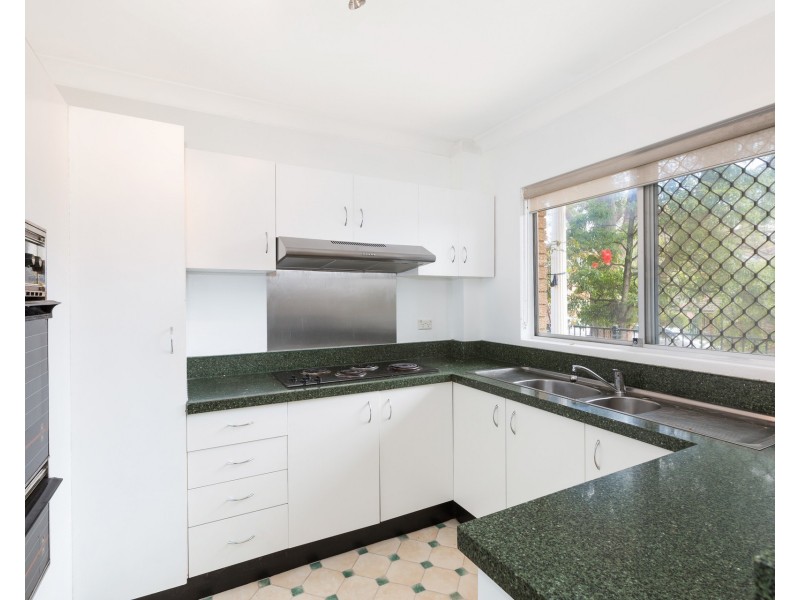 2/31 Banksia Road, Caringbah NSW 2229