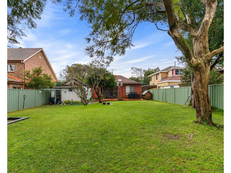 8 Heather Street, Caringbah South NSW 2229