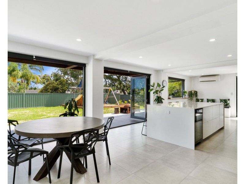 22 Tulong Place, Kirrawee NSW 2232