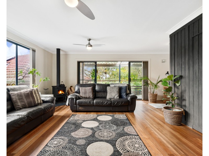 6 Mundakal Avenue, Kirrawee NSW 2232