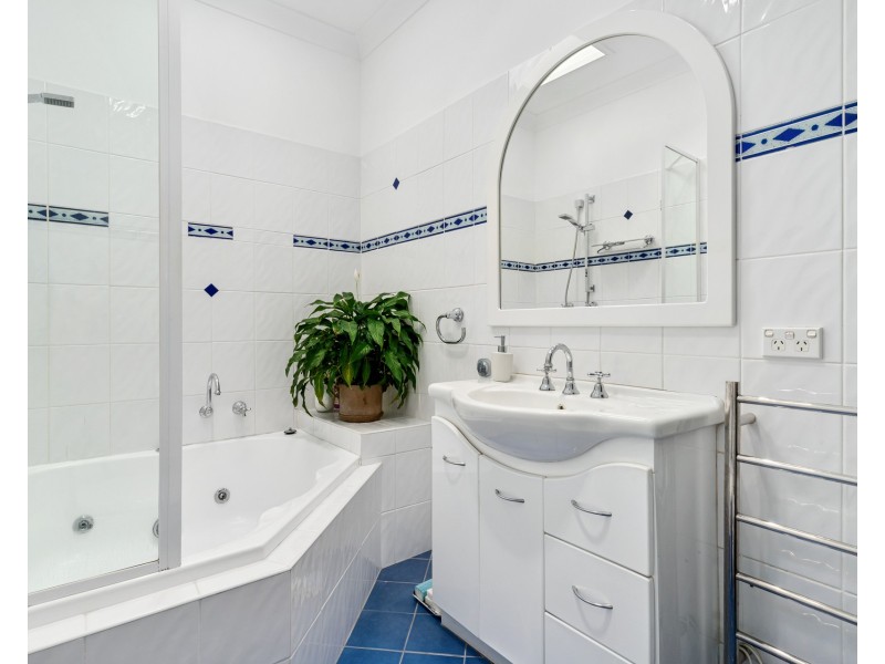 6 Mundakal Avenue, Kirrawee NSW 2232