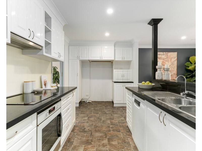 29 Kirrawee Avenue, Kirrawee NSW 2232