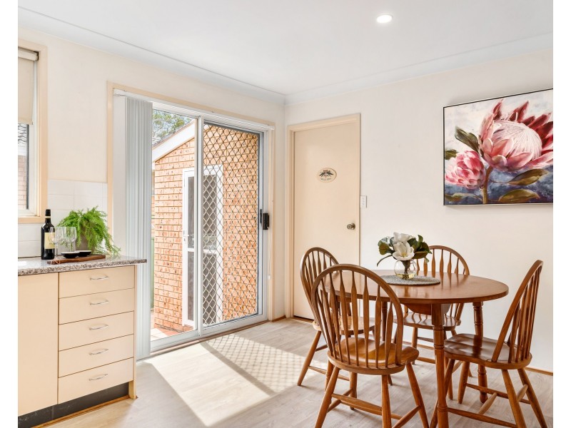 2/7 Dernancourt Avenue, Engadine NSW 2233