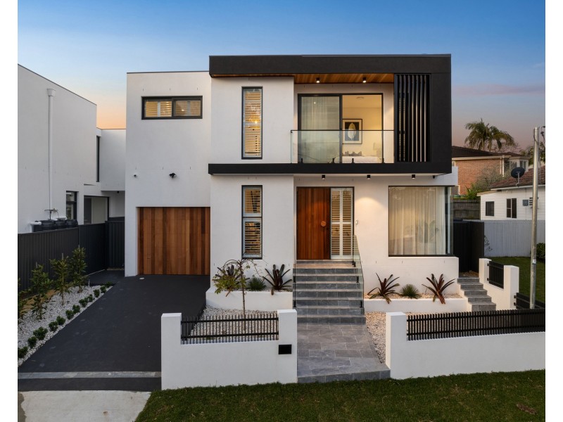 5 Buangi Place, Gymea Bay NSW 2227