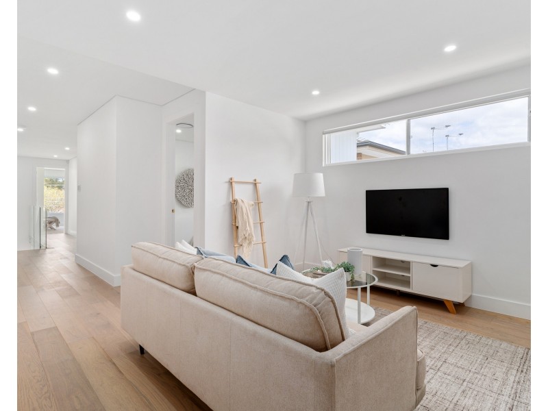 33B Snowden Avenue, Sylvania NSW 2224