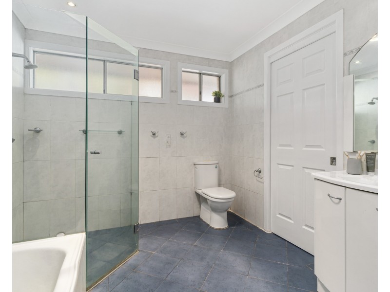 6 Surrey Place, Kareela NSW 2232