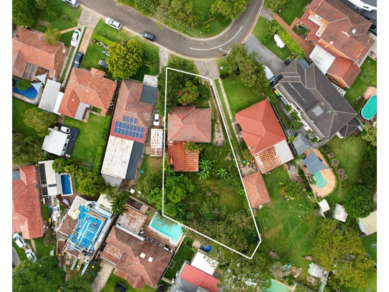 11 Karoola Crescent, Caringbah NSW 2229