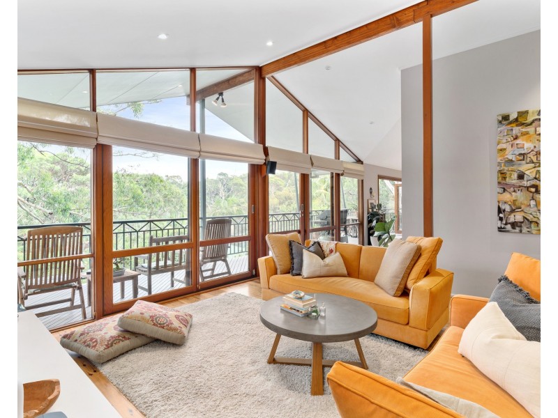 6 Farrer Place, Oyster Bay NSW 2225