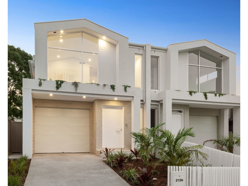 213b Oak Road, Kirrawee NSW 2232