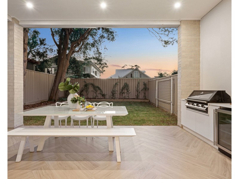 213b Oak Road, Kirrawee NSW 2232