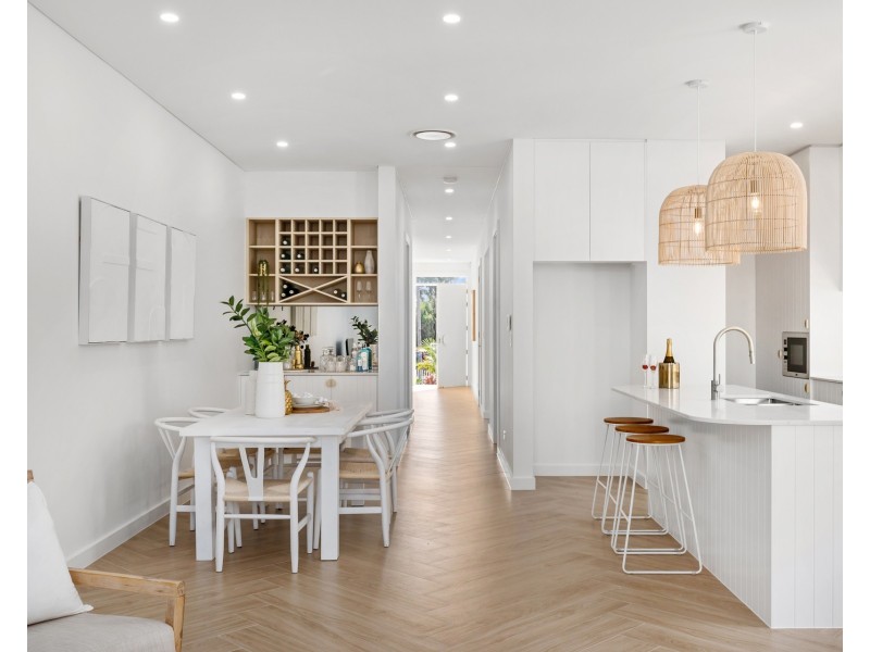 213b Oak Road, Kirrawee NSW 2232