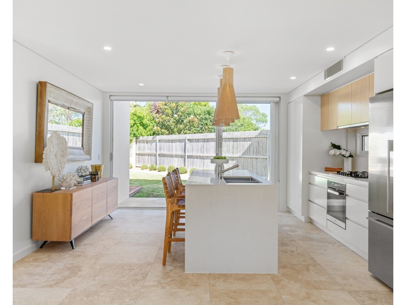 8 Crescent Road, Caringbah South NSW 2229