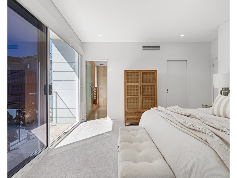 8 Crescent Road, Caringbah South NSW 2229