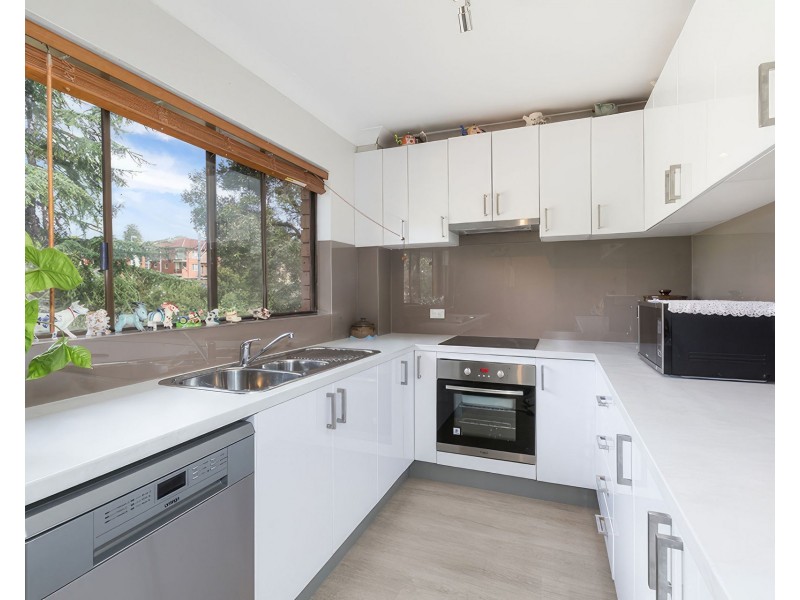 12/28-32 Railway Crescent, Jannali NSW 2226