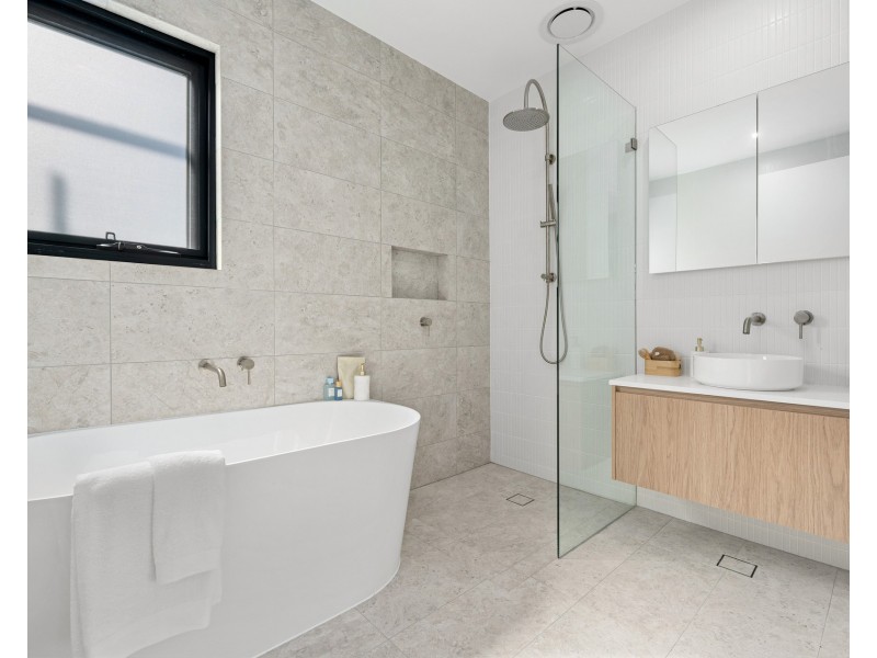 1 Kiah Place, Miranda NSW 2228