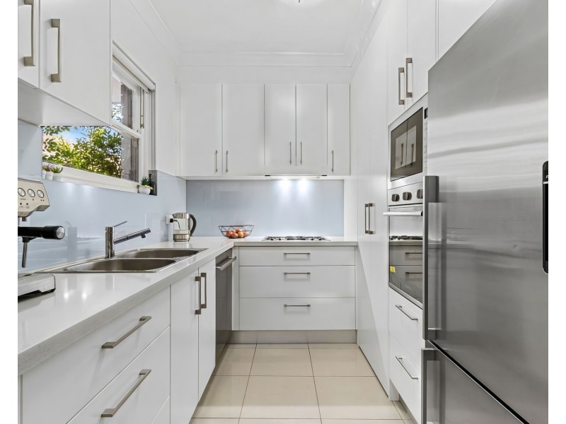 2/9 Kiora Road, Miranda NSW 2228