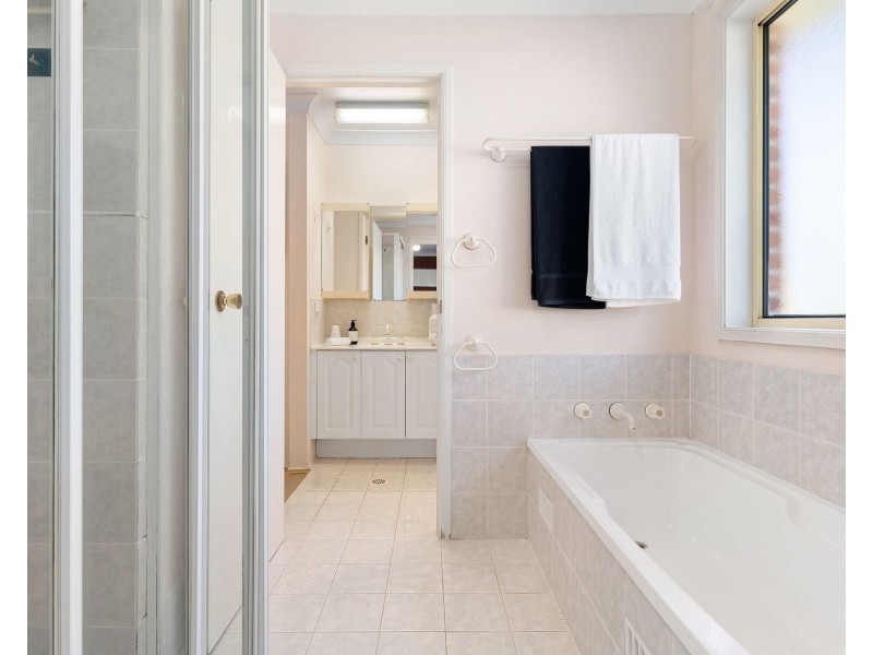 6C Bassett Place, Menai NSW 2234