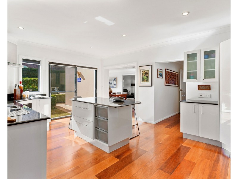 16 Blue Gum Avenue, Gymea Bay NSW 2227