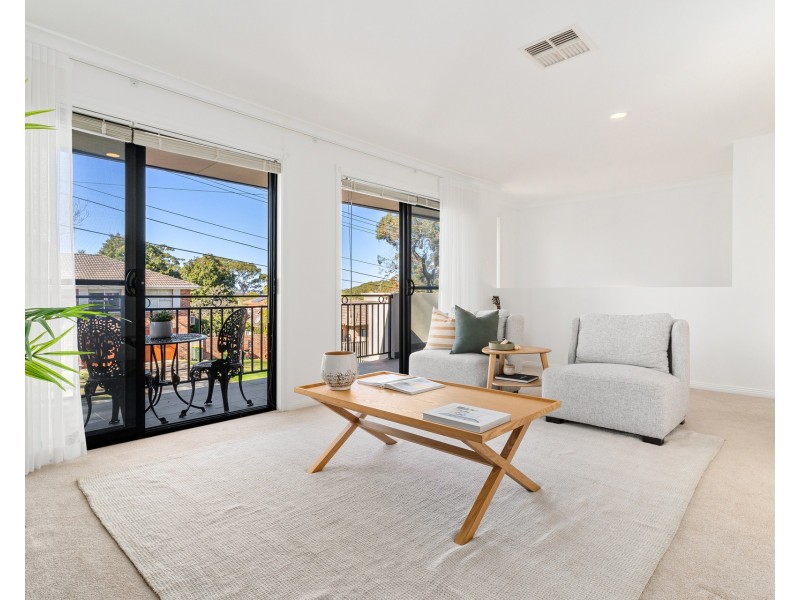 16 Blue Gum Avenue, Gymea Bay NSW 2227