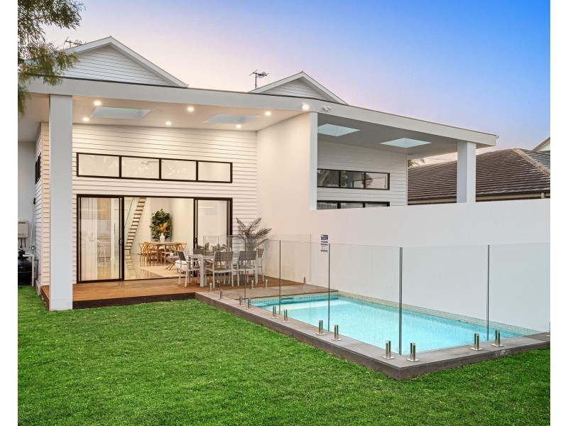 34b Crammond Boulevard, Caringbah NSW 2229