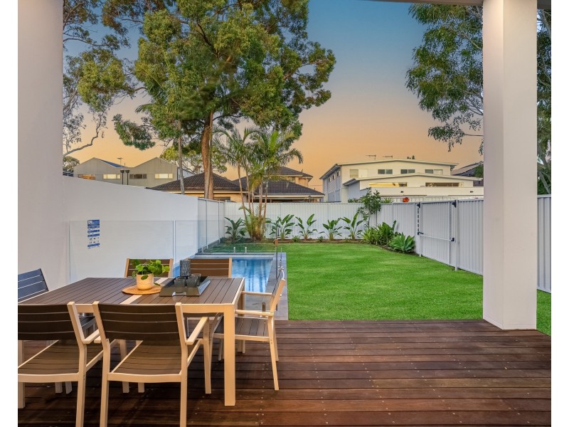 34b Crammond Boulevard, Caringbah NSW 2229