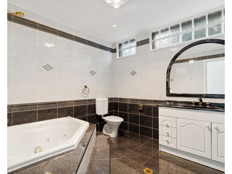 77 Young Street, Sylvania NSW 2224