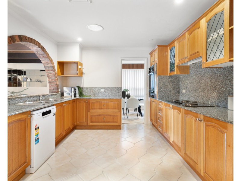 5 Chakola Place, Kirrawee NSW 2232