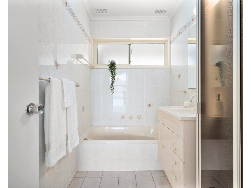 5 Chakola Place, Kirrawee NSW 2232