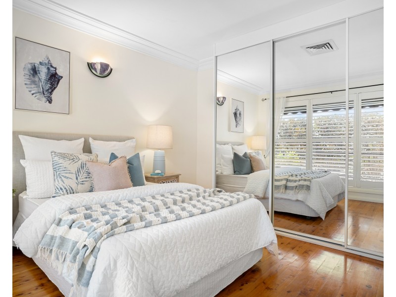 40 Oak Road, Kirrawee NSW 2232