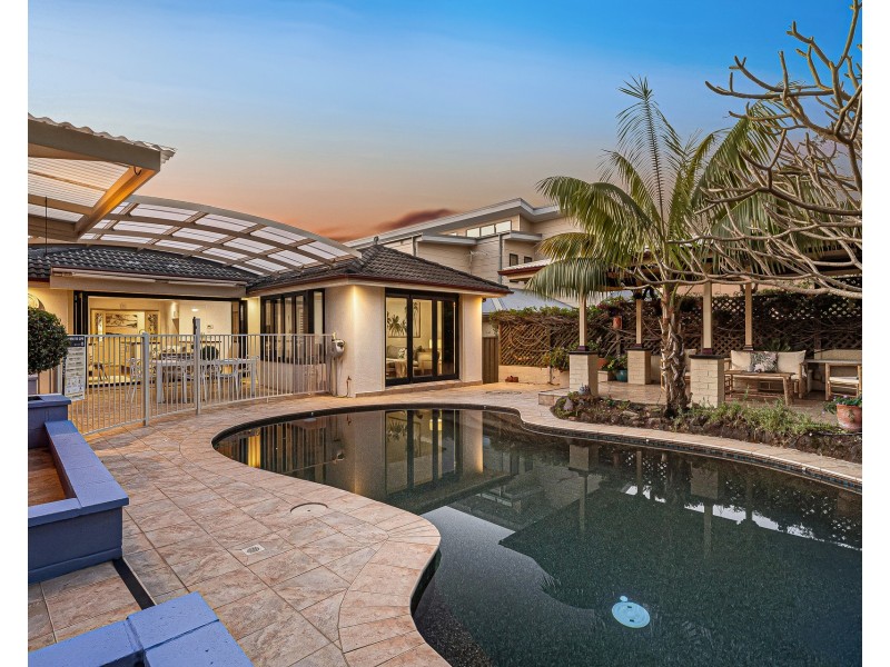 40 Oak Road, Kirrawee NSW 2232