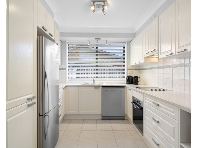 16 Lochiel Road, Engadine NSW 2233