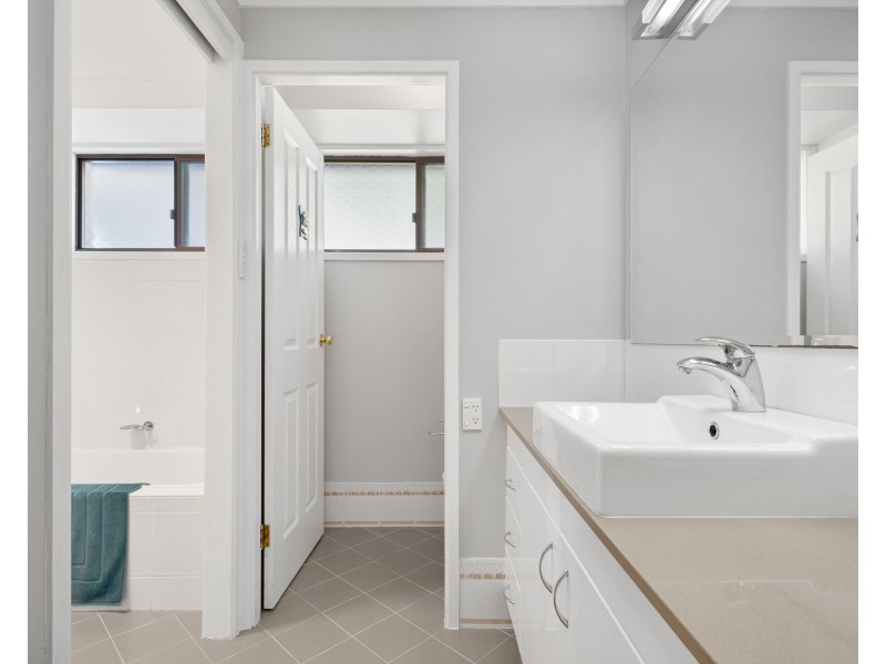 16 Lochiel Road, Engadine NSW 2233