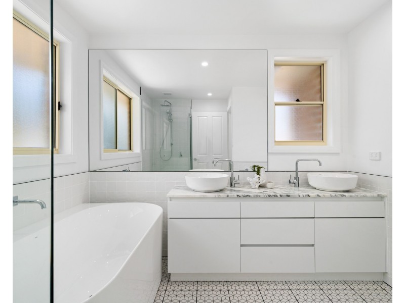 8 Tiranna Place, Oyster Bay NSW 2225