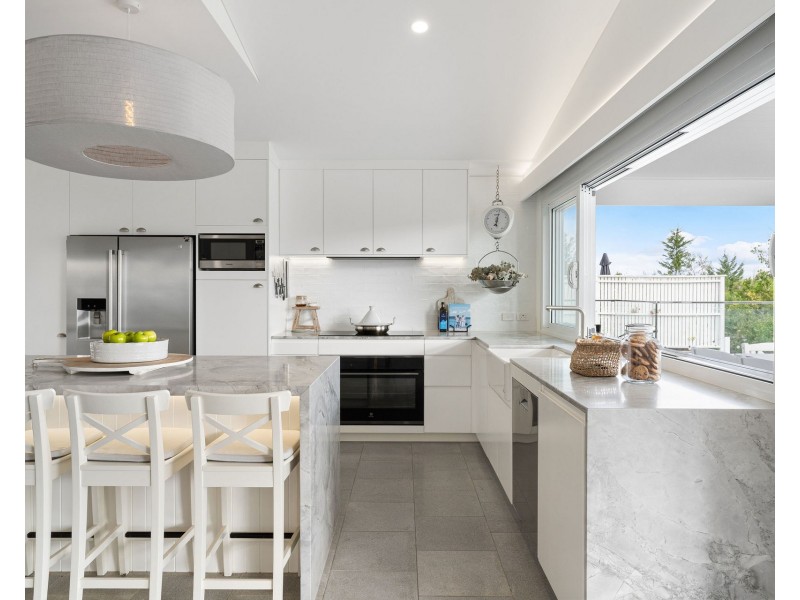 35 Kiwong Street, Yowie Bay NSW 2228