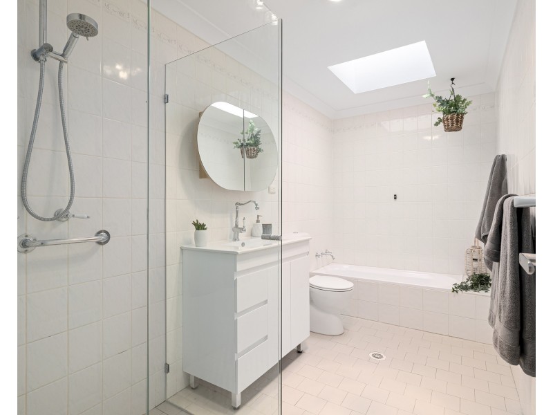 11/40-42 Yathong Road, Caringbah NSW 2229