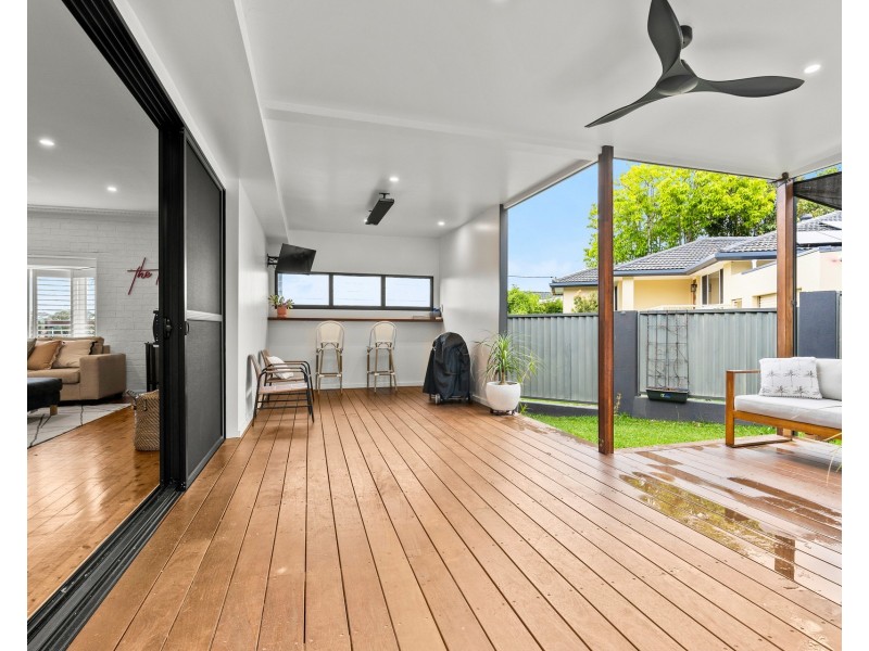 2 Putland Close, Kirrawee NSW 2232