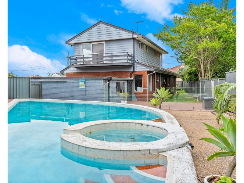 2 Putland Close, Kirrawee NSW 2232