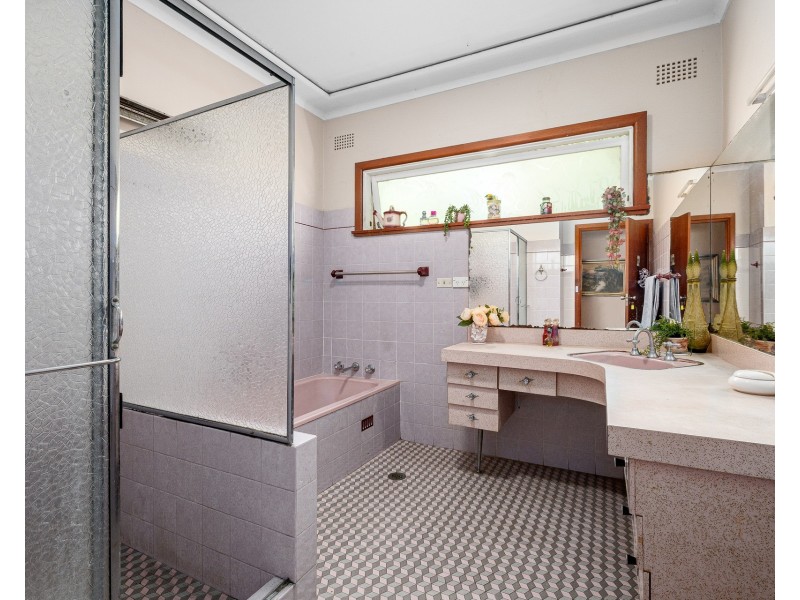 28 Faye Avenue, Blakehurst NSW 2221