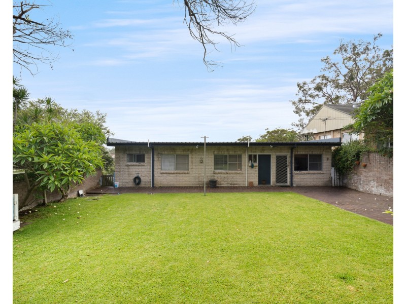 8 Stirling Avenue, Kirrawee NSW 2232