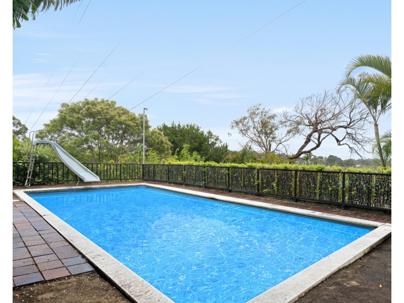 8 Stirling Avenue, Kirrawee NSW 2232