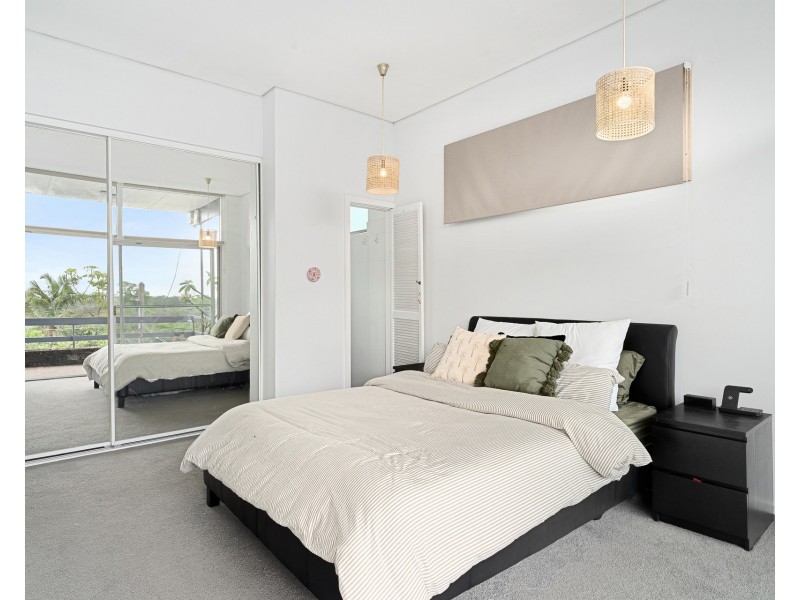 8 Stirling Avenue, Kirrawee NSW 2232