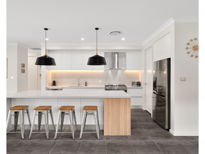 2 Immarna Avenue, Lilli Pilli NSW 2229