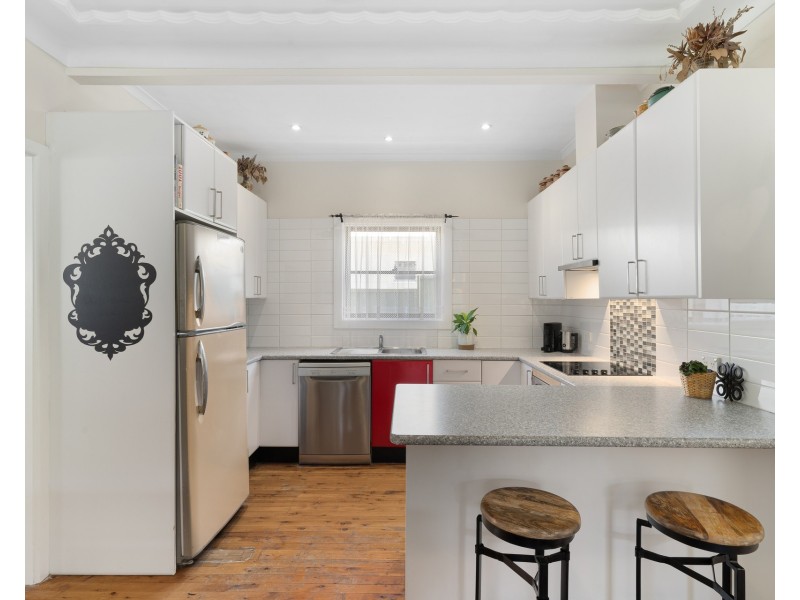 90 Eton Street, Sutherland NSW 2232