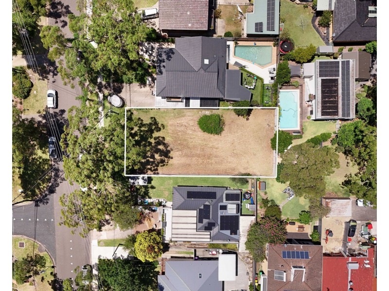 142 Garnet Road, Kirrawee NSW 2232
