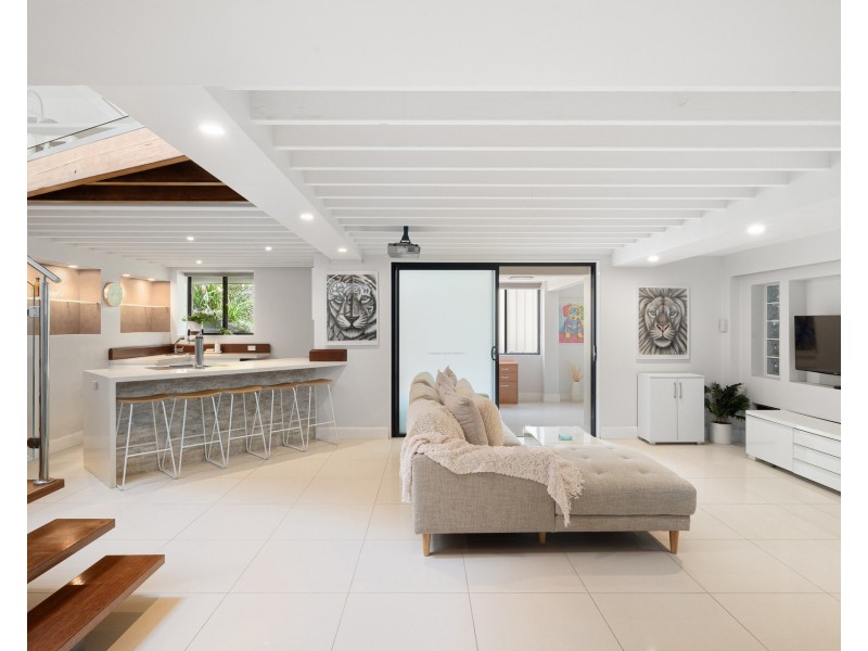 144 Garnet Road, Kirrawee NSW 2232