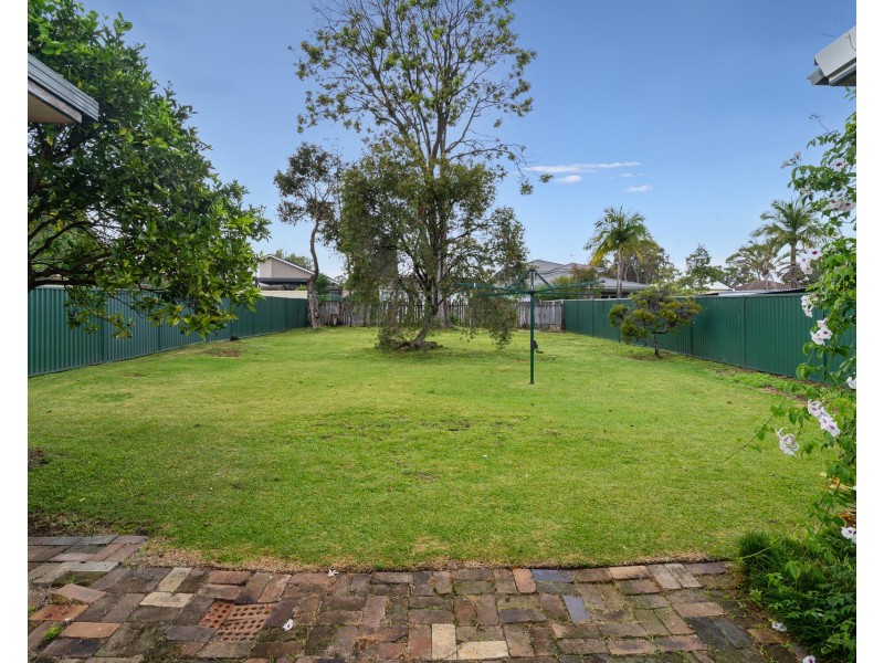 12 Bullecourt Avenue, Engadine NSW 2233